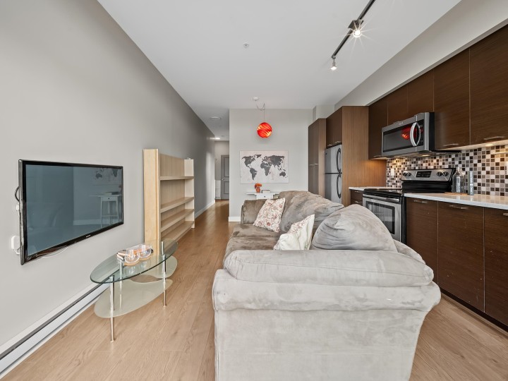 Photo 4 at 301 - 4372 Fraser Street, Fraser VE, Vancouver East