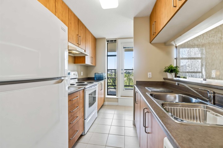Photo 12 at 805 - 5380 Oben Street, Collingwood VE, Vancouver East