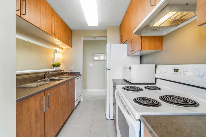 Photo 10 at 805 - 5380 Oben Street, Collingwood VE, Vancouver East