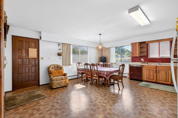 Photo 12 at 5618 Lancaster Street, Collingwood VE, Vancouver East