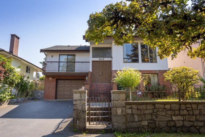 Photo 3 at 5618 Lancaster Street, Collingwood VE, Vancouver East