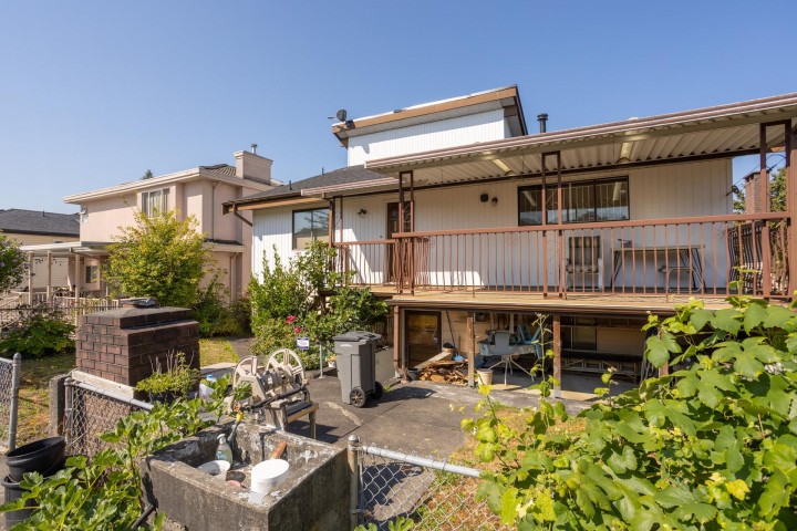 Photo 32 at 5618 Lancaster Street, Collingwood VE, Vancouver East
