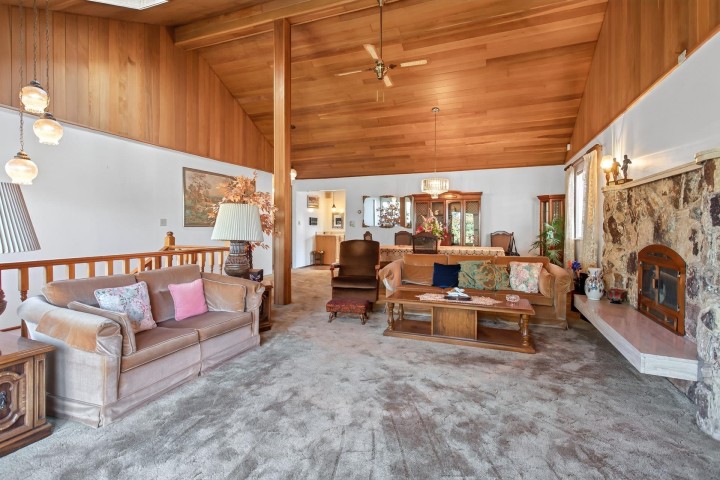 Photo 9 at 5618 Lancaster Street, Collingwood VE, Vancouver East