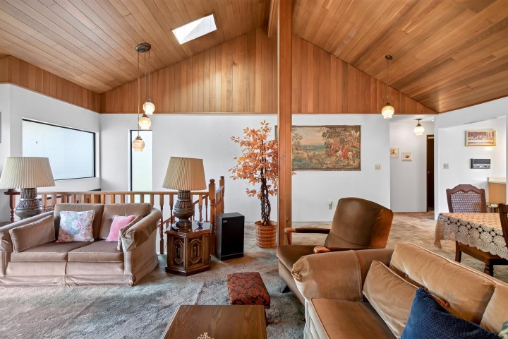 Photo 10 at 5618 Lancaster Street, Collingwood VE, Vancouver East