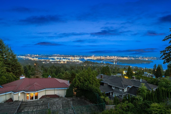 Photo 8 at 1424 Sandhurst Place, Chartwell, West Vancouver