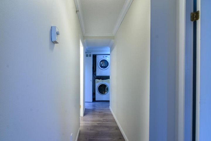 Photo 12 at 802 - 388 Drake Street, Yaletown, Vancouver West