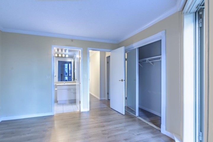 Photo 10 at 802 - 388 Drake Street, Yaletown, Vancouver West