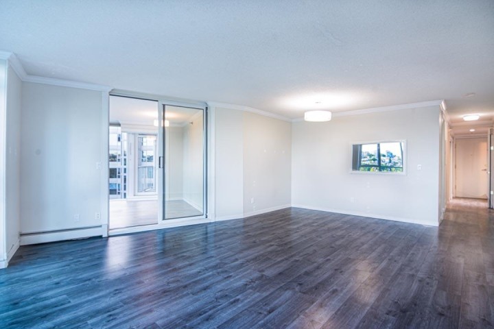 Photo 4 at 802 - 388 Drake Street, Yaletown, Vancouver West