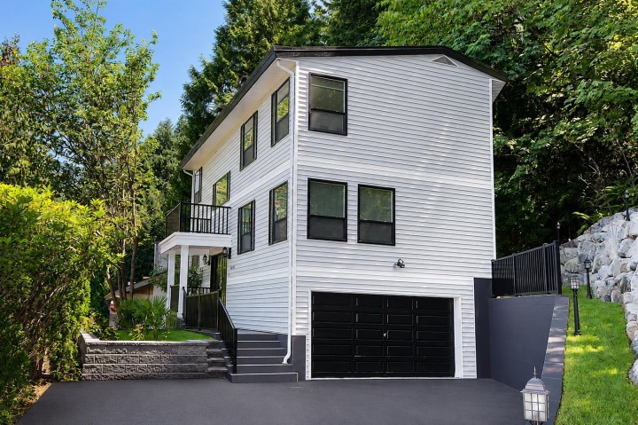 Photo 1 at 5530 Greenleaf Road, Eagle Harbour, West Vancouver