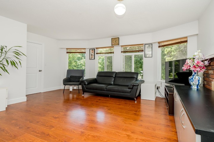 Photo 6 at 6074 Sherbrooke Street, Knight, Vancouver East