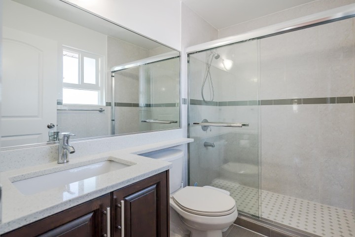 Photo 17 at 6074 Sherbrooke Street, Knight, Vancouver East
