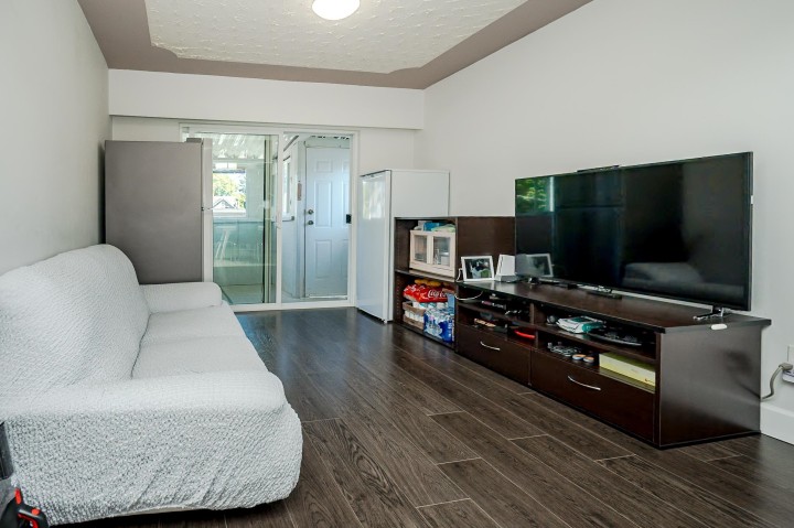 Photo 12 at 6074 Sherbrooke Street, Knight, Vancouver East