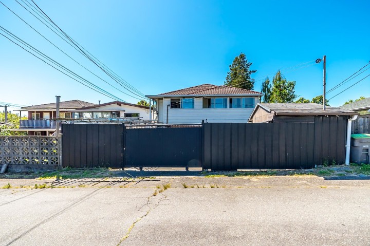 Photo 30 at 6074 Sherbrooke Street, Knight, Vancouver East