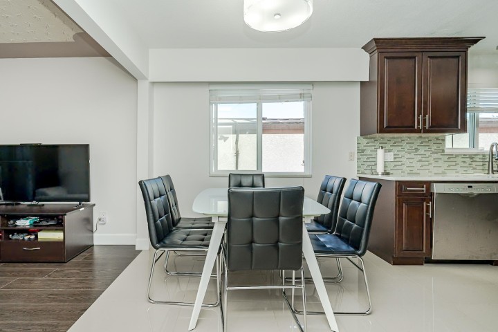 Photo 11 at 6074 Sherbrooke Street, Knight, Vancouver East