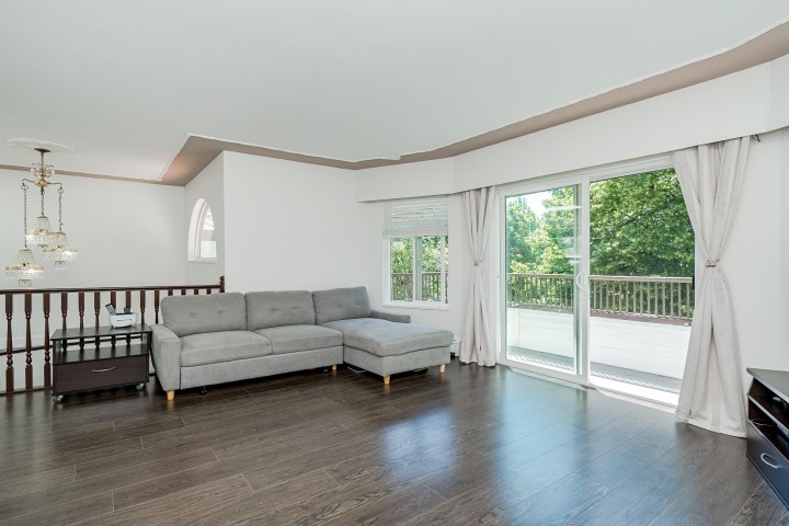 Photo 4 at 6074 Sherbrooke Street, Knight, Vancouver East