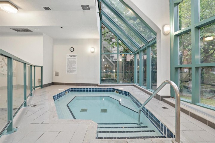 Photo 12 at 304 - 939 Homer Street, Yaletown, Vancouver West