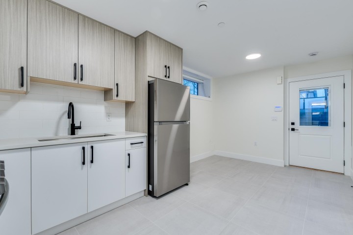 Photo 23 at 1 - 5461 Rhodes Street, Collingwood VE, Vancouver East