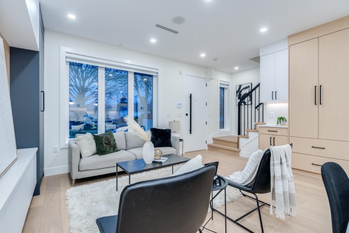 Photo 5 at 1 - 5461 Rhodes Street, Collingwood VE, Vancouver East