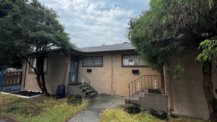 Photo 4 at 75 N Nanaimo Street, Hastings, Vancouver East