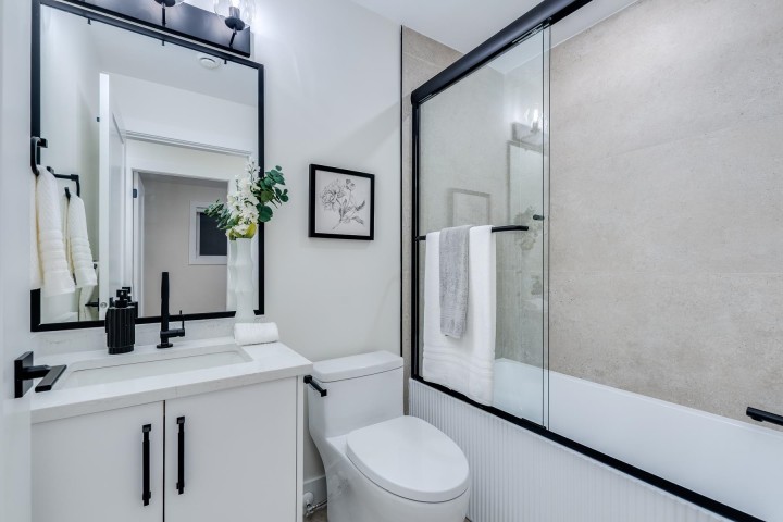 Photo 13 at 1 - 5459 Rhodes Street, Collingwood VE, Vancouver East