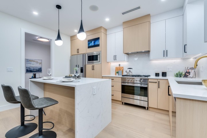 Photo 7 at 1 - 5459 Rhodes Street, Collingwood VE, Vancouver East