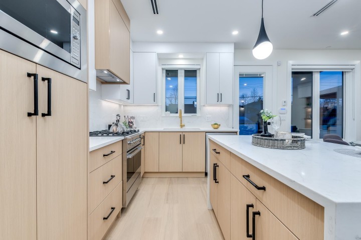 Photo 9 at 1 - 5459 Rhodes Street, Collingwood VE, Vancouver East