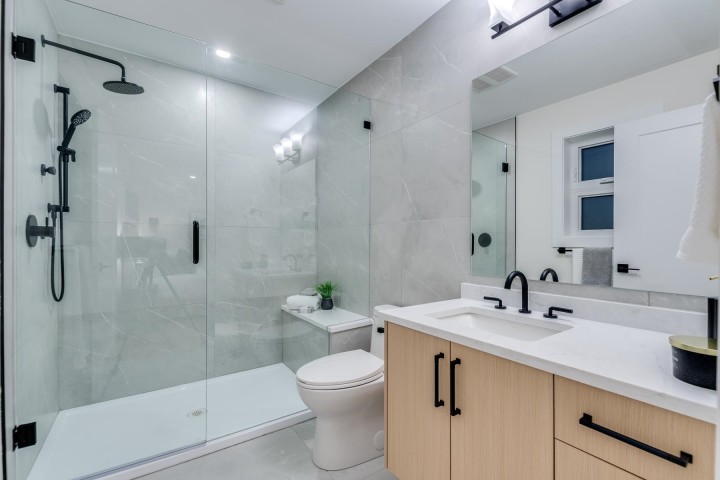 Photo 19 at 1 - 5459 Rhodes Street, Collingwood VE, Vancouver East