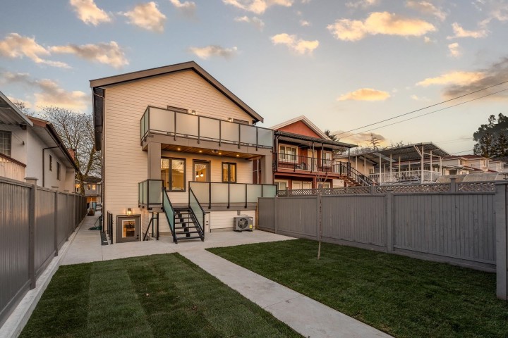 Photo 29 at 1 - 5459 Rhodes Street, Collingwood VE, Vancouver East
