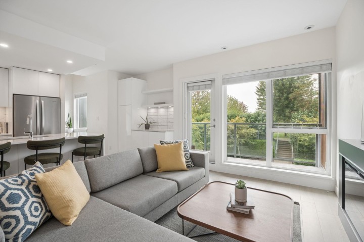 Photo 13 at 16 - 3596 Salal Drive, Roche Point, North Vancouver