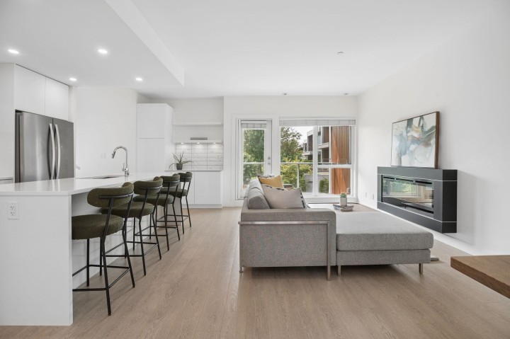 Photo 14 at 16 - 3596 Salal Drive, Roche Point, North Vancouver