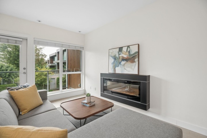 Photo 11 at 16 - 3596 Salal Drive, Roche Point, North Vancouver