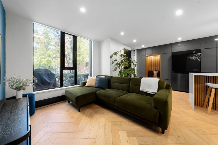 Photo 14 at 918 Homer Street, Yaletown, Vancouver West