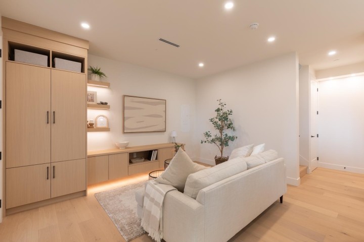 Photo 2 at 1 - 3615 Turner Street, Renfrew VE, Vancouver East