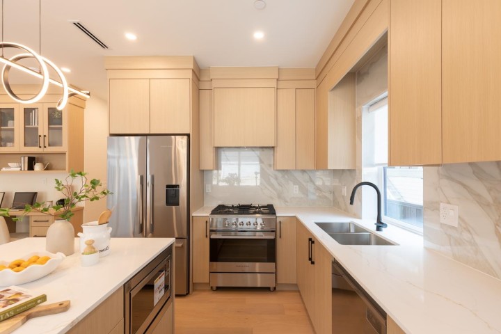 Photo 9 at 4 - 3615 Turner Street, Renfrew VE, Vancouver East