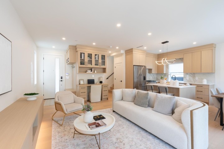 Photo 4 at 4 - 3615 Turner Street, Renfrew VE, Vancouver East