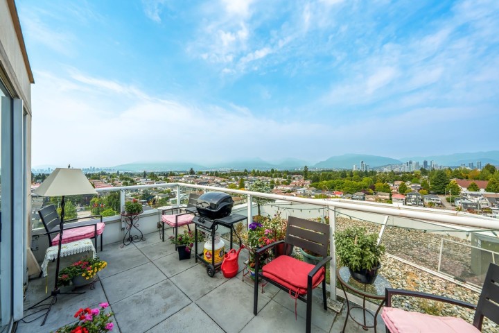Photo 2 at 1405 - 3489 Ascot Place, Collingwood VE, Vancouver East