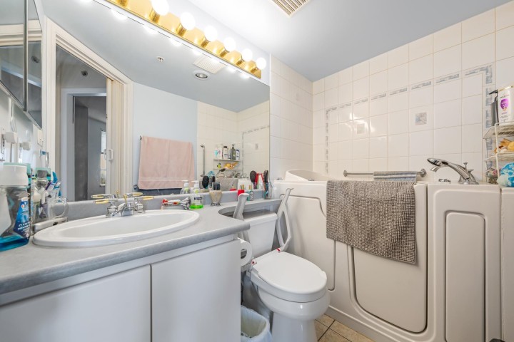 Photo 14 at 1405 - 3489 Ascot Place, Collingwood VE, Vancouver East