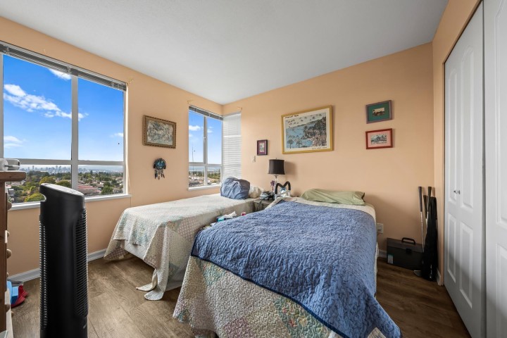 Photo 11 at 1405 - 3489 Ascot Place, Collingwood VE, Vancouver East