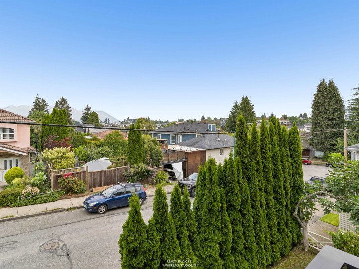 Photo 18 at 476 E 29th Avenue, Fraser VE, Vancouver East