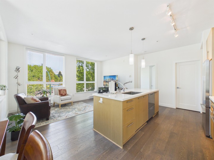 Photo 16 at 202 - 5325 West Boulevard, Kerrisdale, Vancouver West
