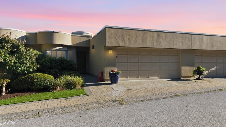 Photo 36 at 2343 Folkestone Way, Panorama Village, West Vancouver