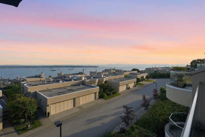 Photo 11 at 2343 Folkestone Way, Panorama Village, West Vancouver