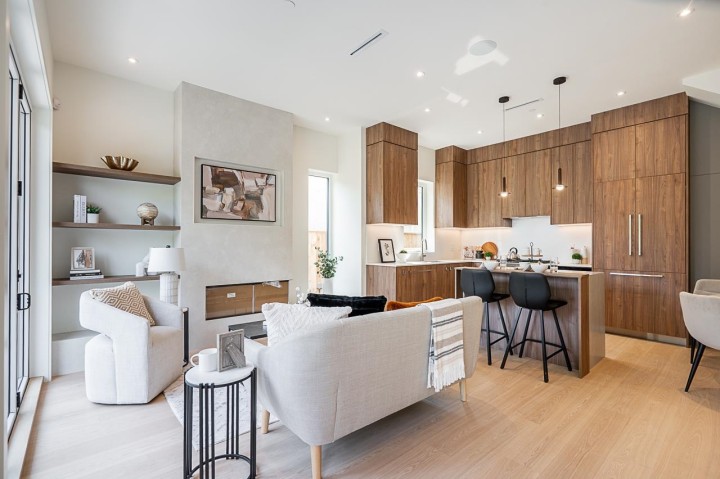 Photo 7 at 1 - 456 E 38th Avenue, Fraser VE, Vancouver East