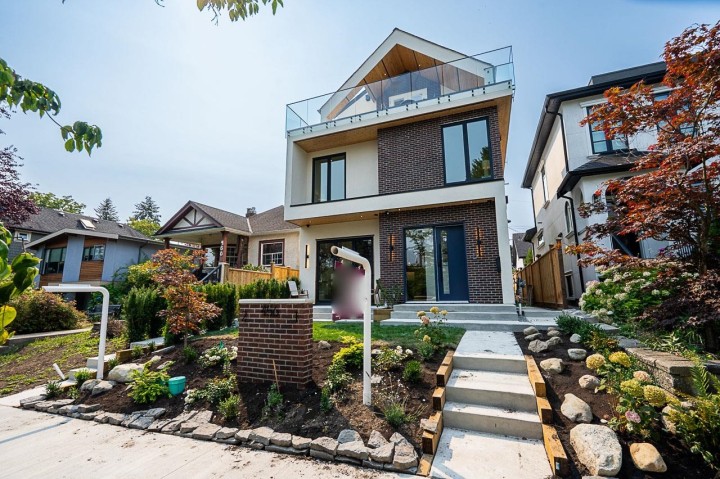 Photo 1 at 1 - 456 E 38th Avenue, Fraser VE, Vancouver East