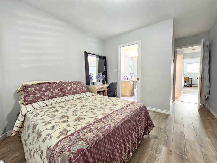 Photo 13 at 5521 Dundee Street, Collingwood VE, Vancouver East