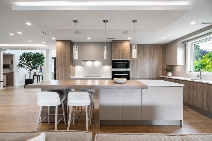 Photo 9 at 955 Forest Hills Drive, Edgemont, North Vancouver