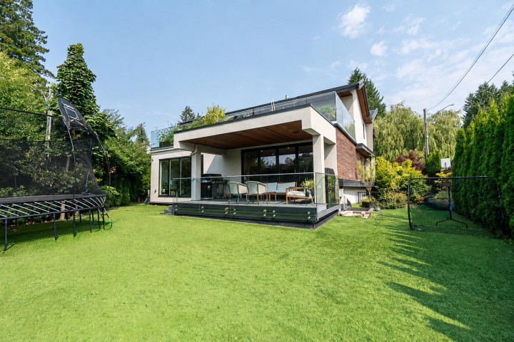 Photo 15 at 955 Forest Hills Drive, Edgemont, North Vancouver