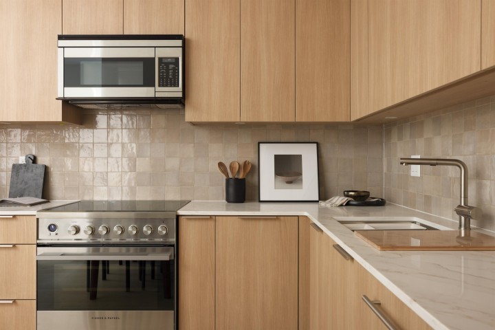 Photo 1 at 593 E 49th Avenue, Fraser VE, Vancouver East