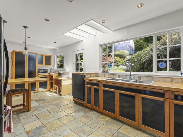 Photo 17 at 6248 Wellington Avenue, Horseshoe Bay WV, West Vancouver