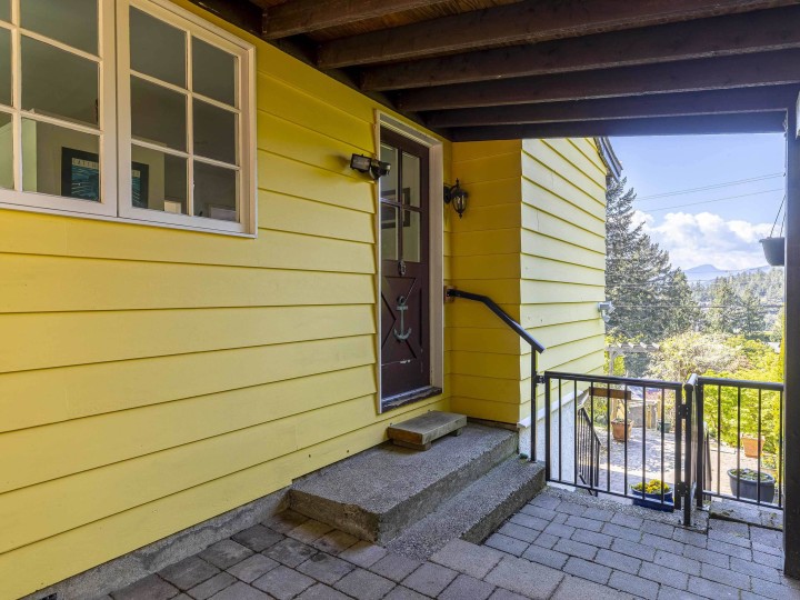Photo 4 at 6248 Wellington Avenue, Horseshoe Bay WV, West Vancouver